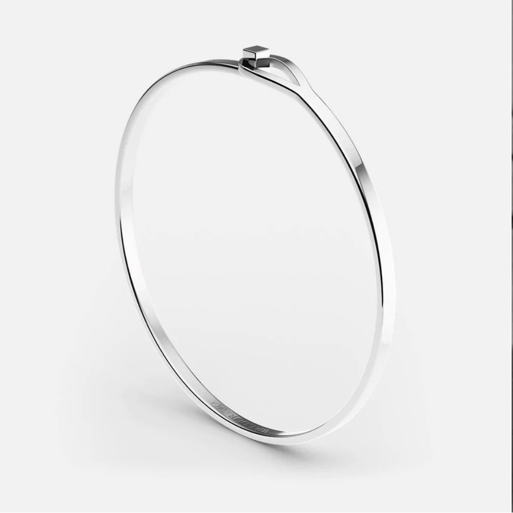 Waldor & Co. silver bangle